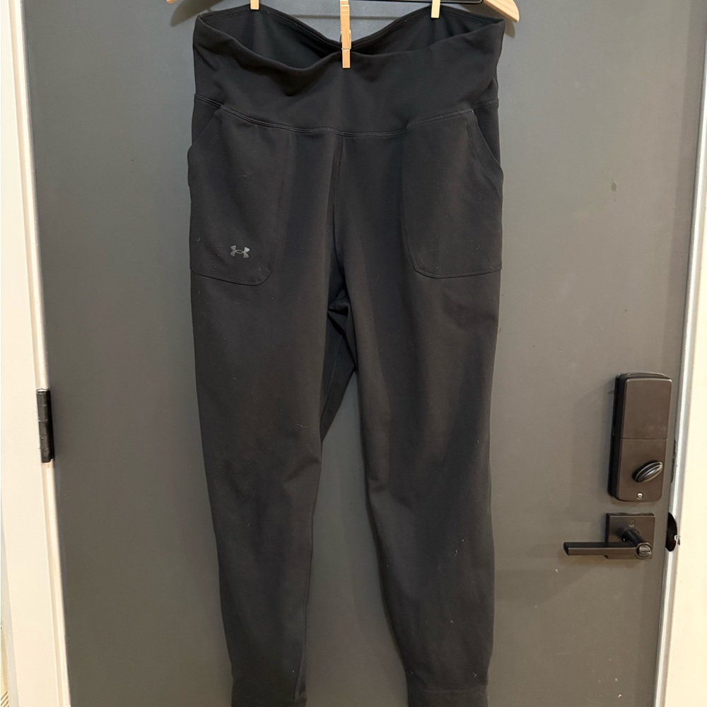Women’s Under Armour Black Jogger Leggings with Pockets, size XL